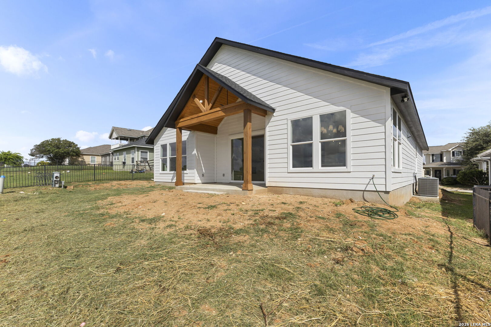 165 Whitewing Way Floresville TX 78114