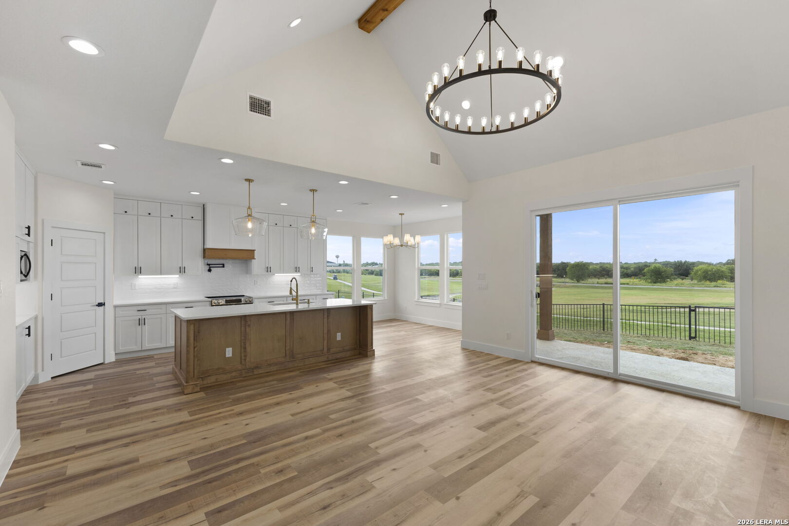 165 Whitewing Way Floresville TX 78114