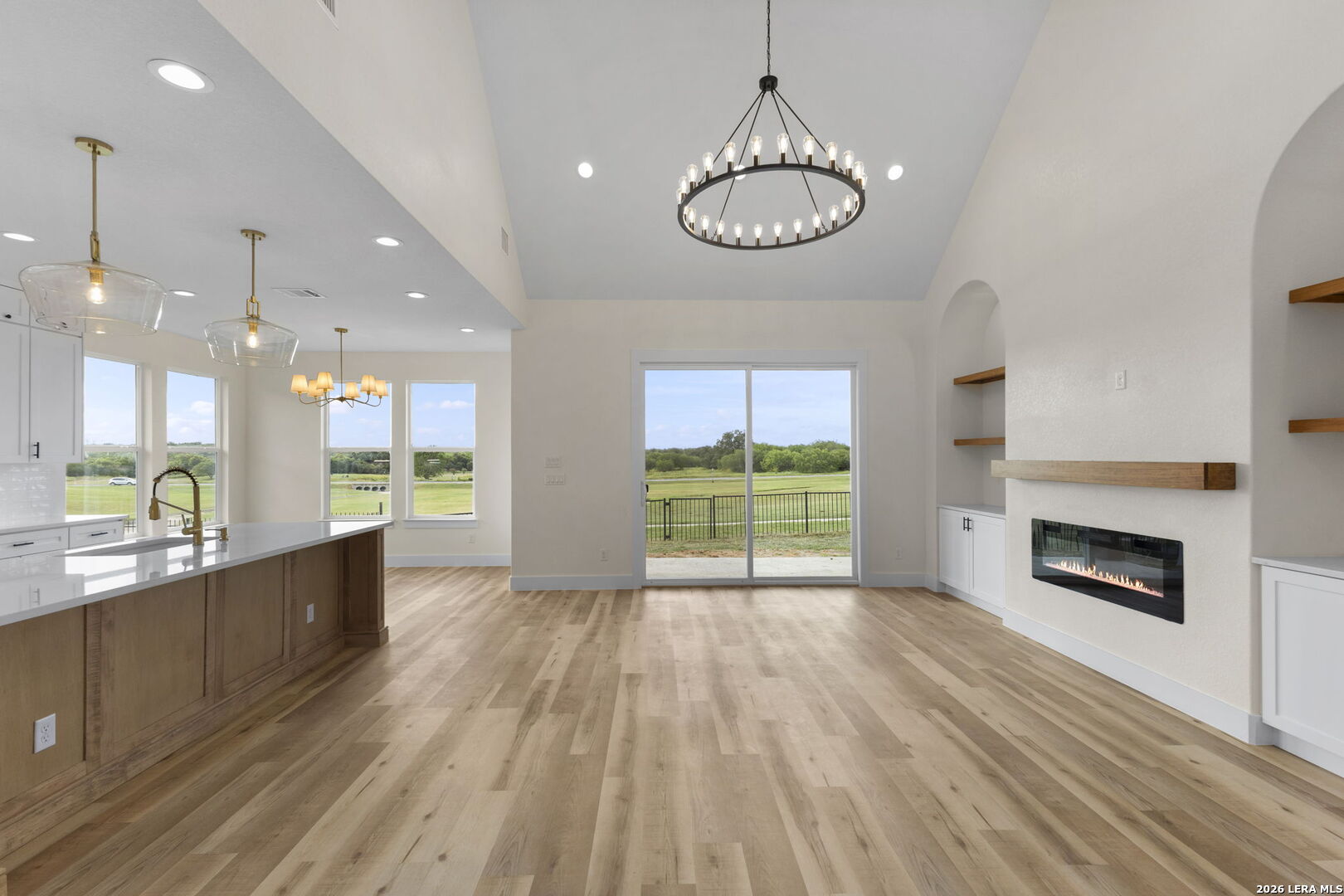 165 Whitewing Way Floresville TX 78114