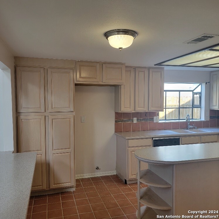 6310 Red Fox San Antonio TX 78247