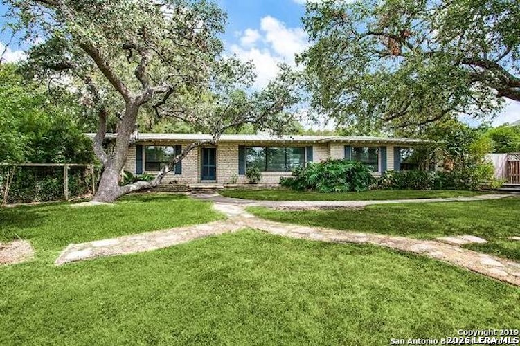 345 Burr Road Terrell Hills TX 78209