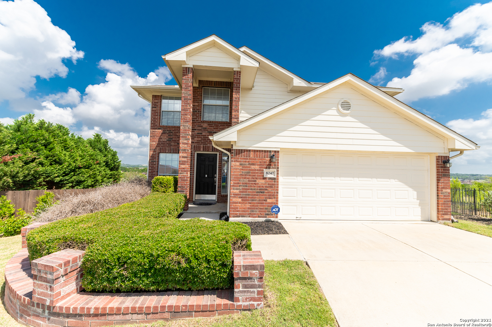 8247 Pioneer Oak Converse TX 78109