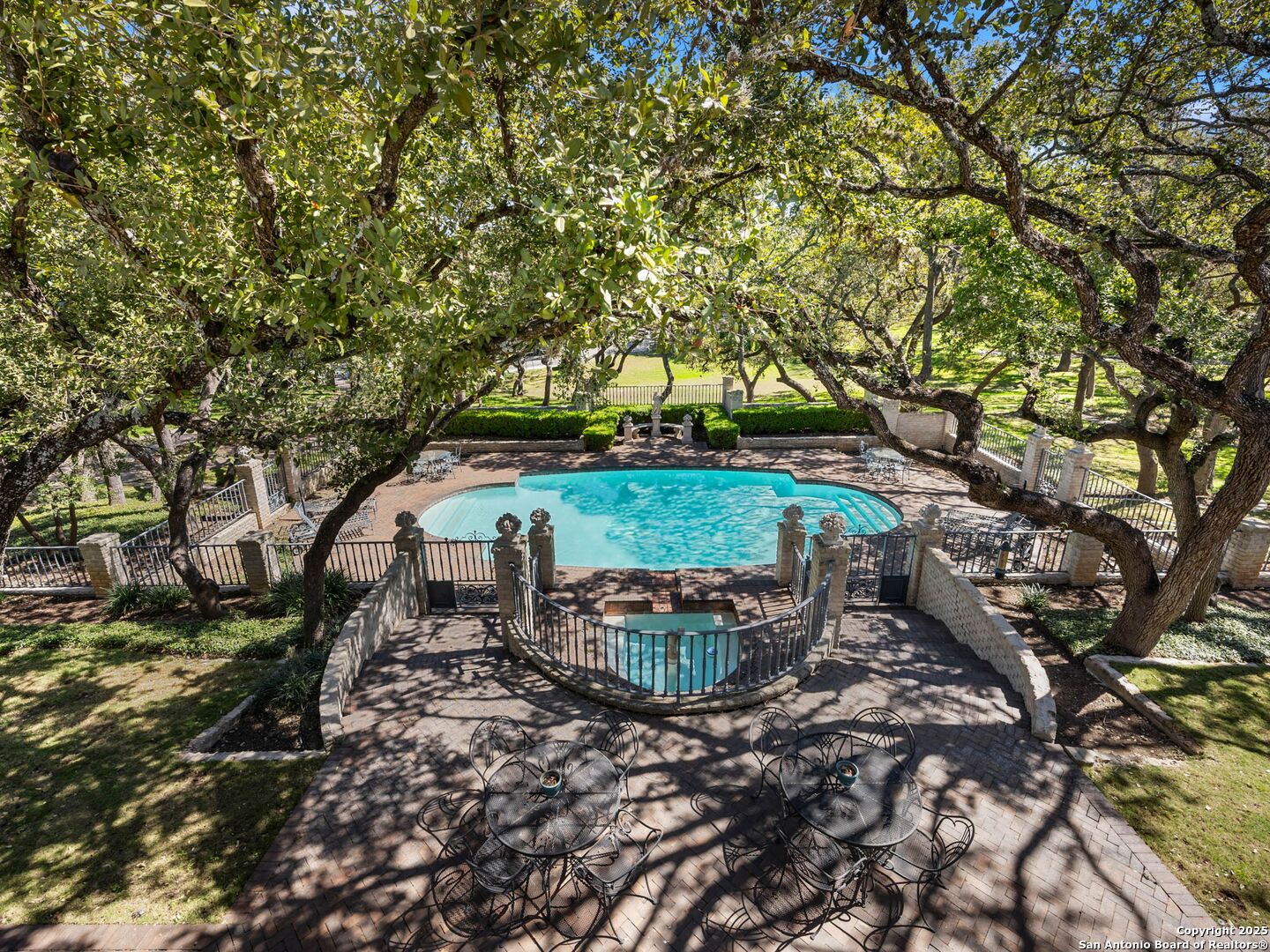7 Lazy Hollow San Antonio TX 78230