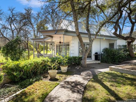 7 Lazy Hollow San Antonio TX 78230