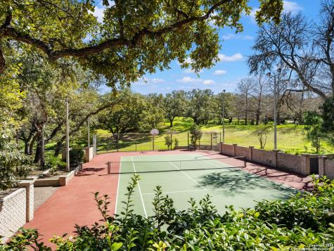7 Lazy Hollow San Antonio TX 78230