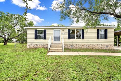 105 Pioneer Home Seguin TX 78155