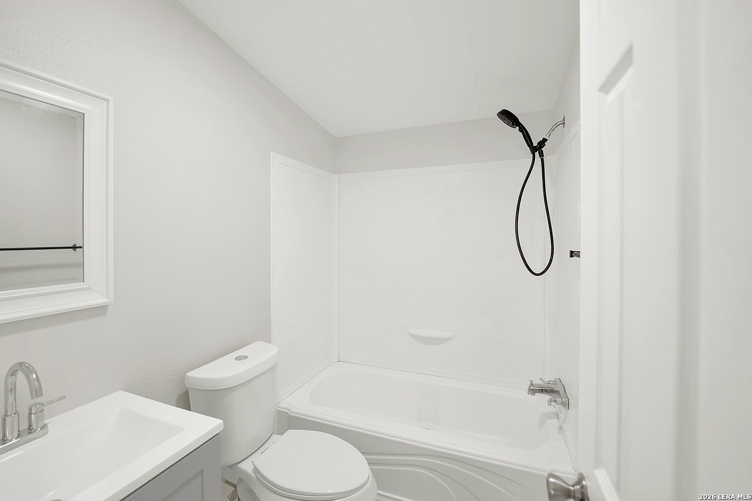 105 Pioneer Home Seguin TX 78155