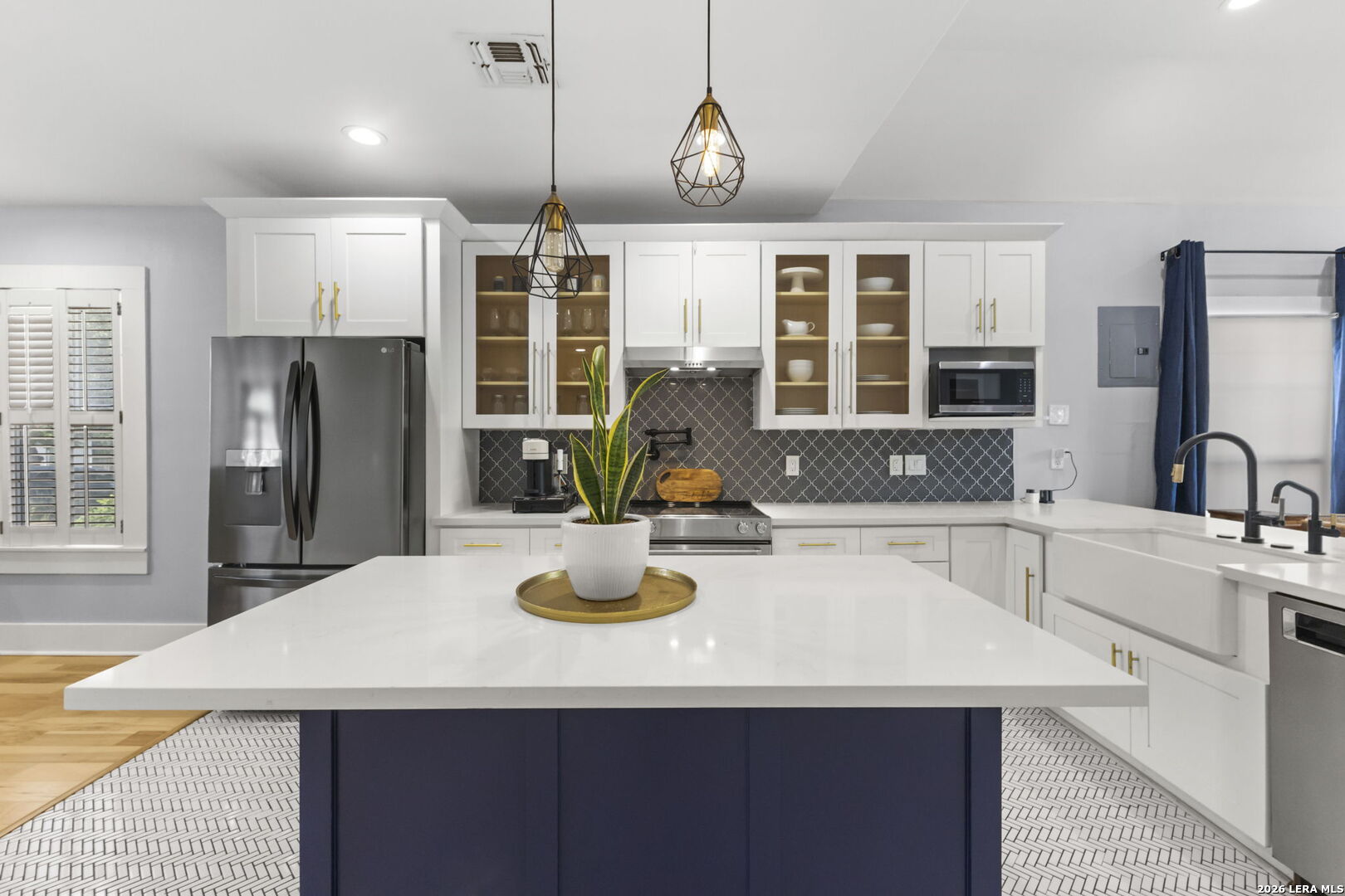 211 W Norwood Court San Antonio TX 78212