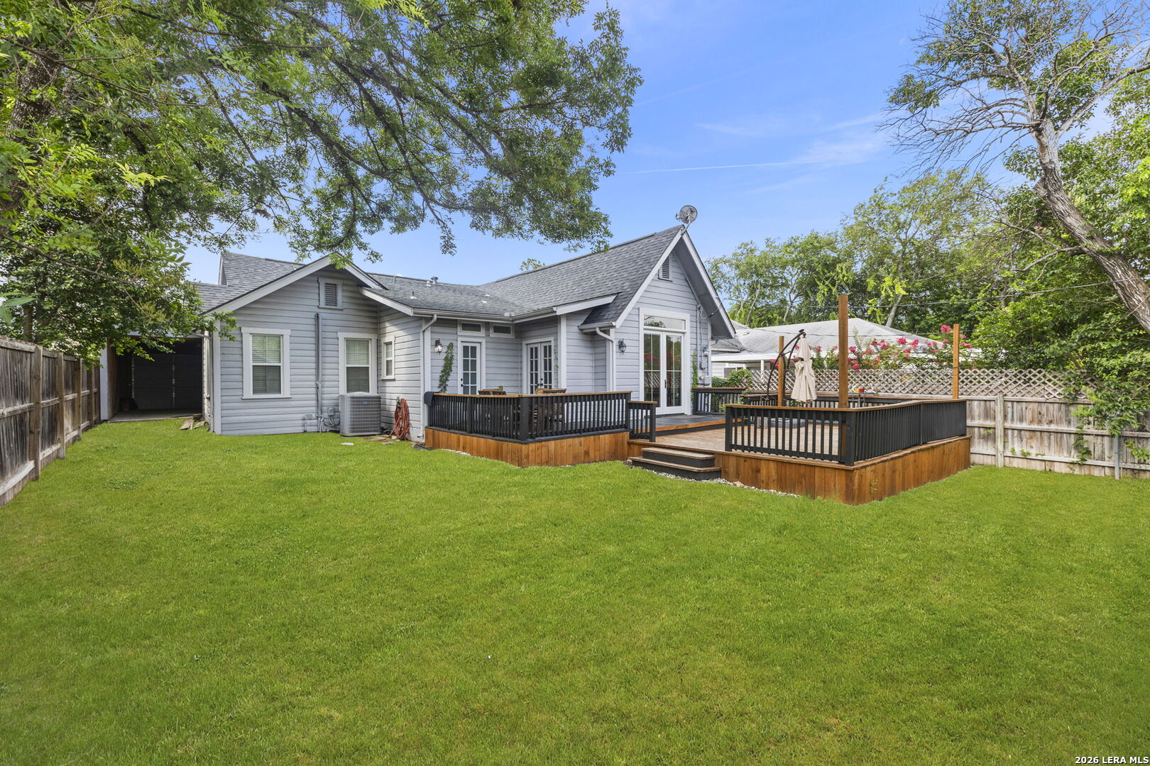 211 W Norwood Court San Antonio TX 78212