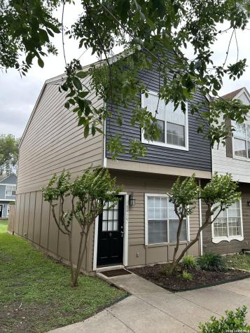 1915 Crossgate Park San Antonio TX 78247