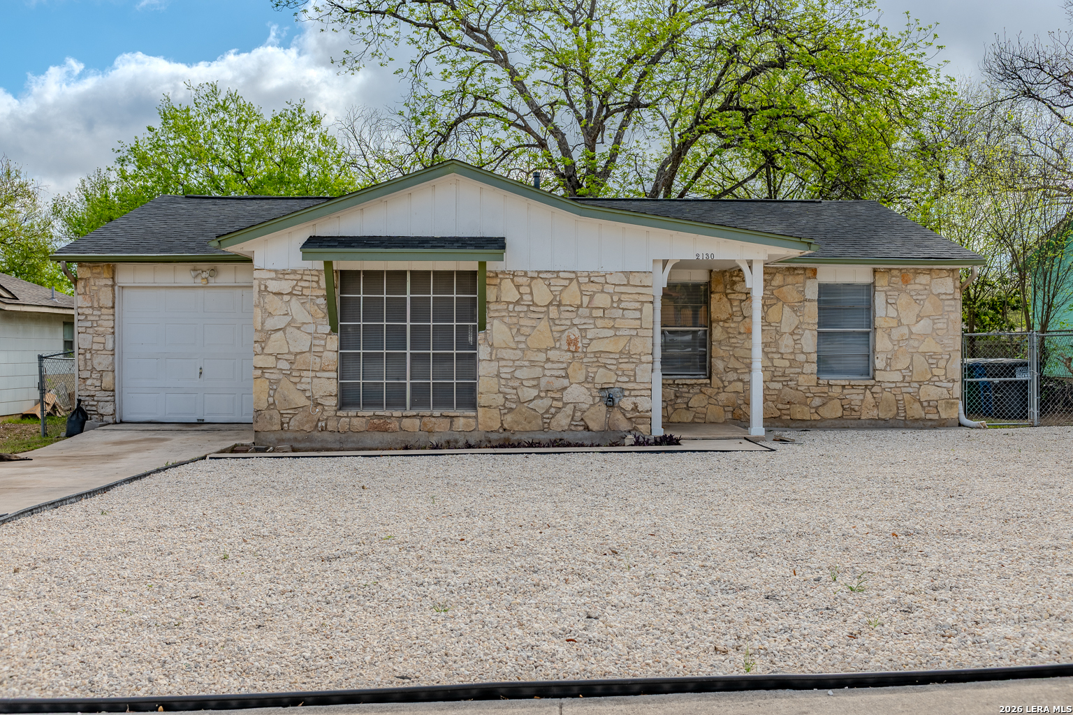 2130 Jim Bowie San Antonio TX 78238
