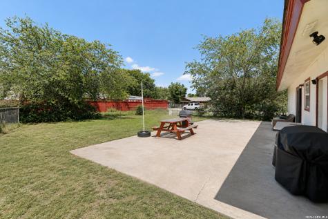 4802 Castle Bridge San Antonio TX 78218