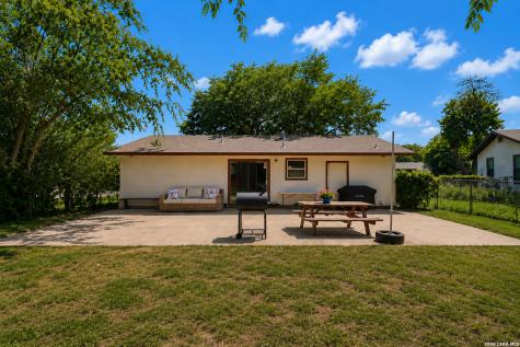 4802 Castle Bridge San Antonio TX 78218