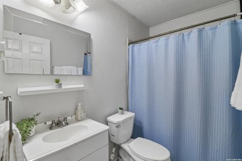 4802 Castle Bridge San Antonio TX 78218
