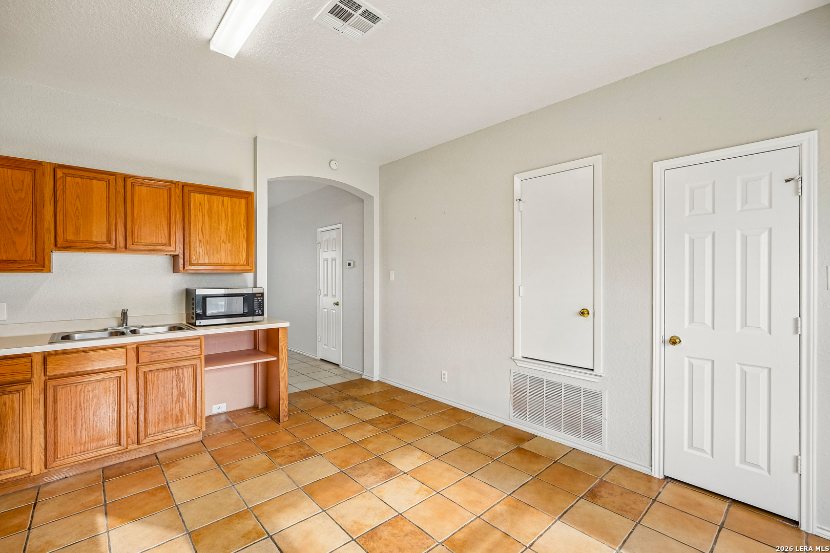 708 S Brownleaf Street San Antonio TX 78227
