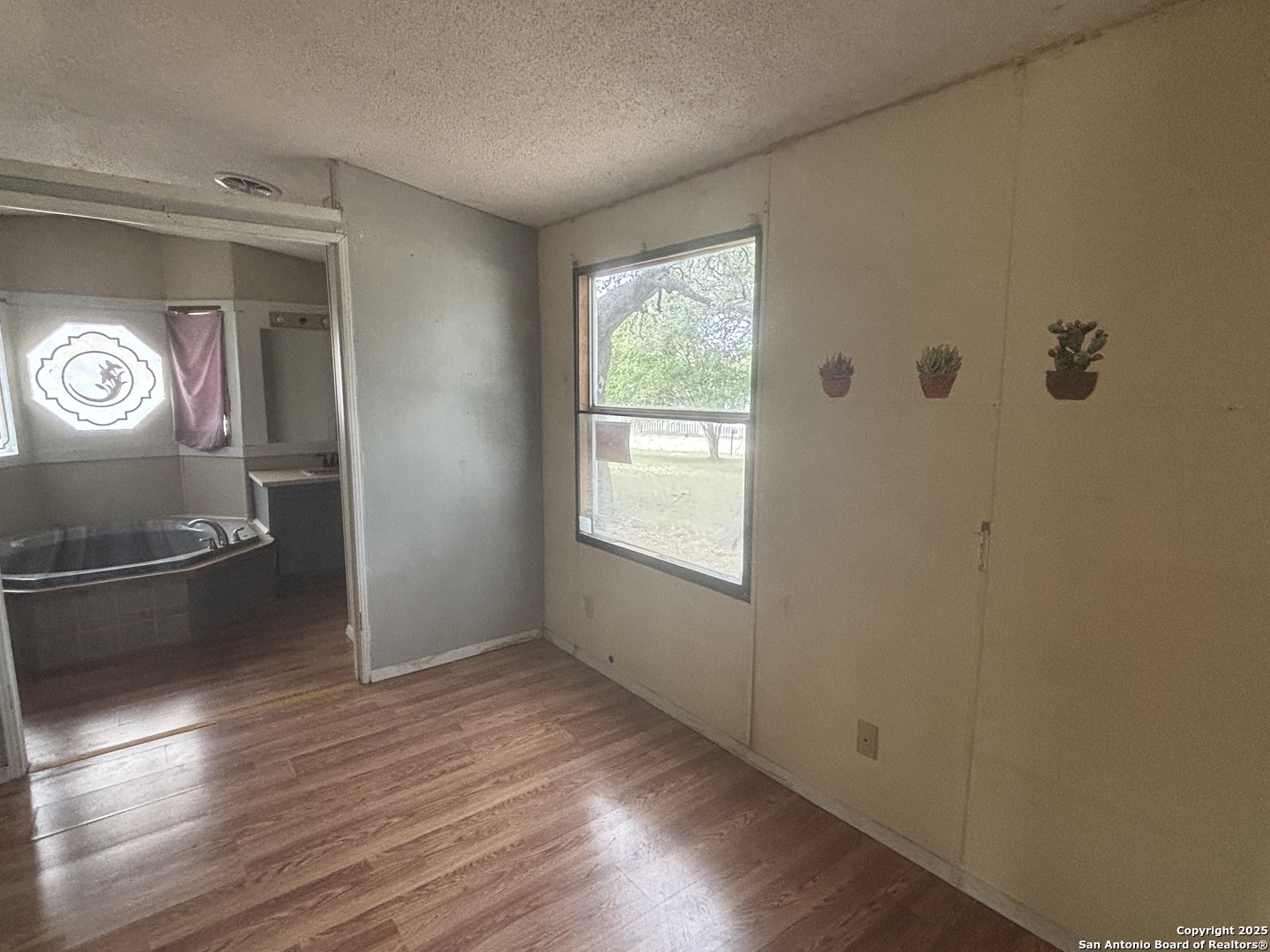 7714 Whartons Dock Bandera TX 78003