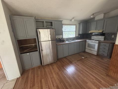 7714 Whartons Dock Bandera TX 78003