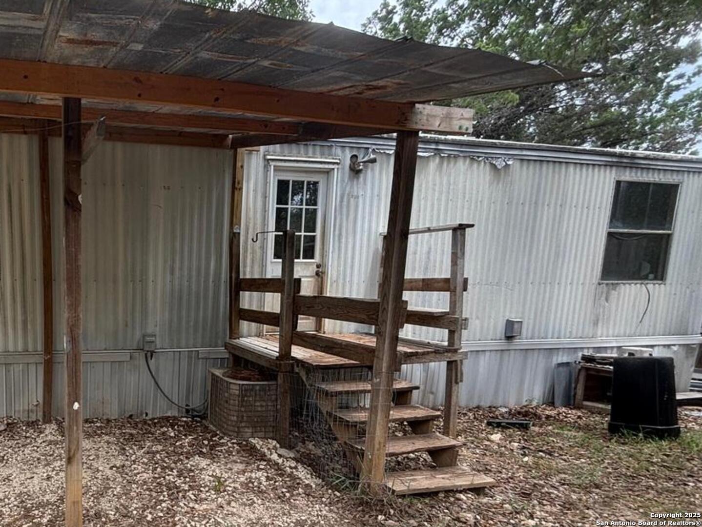 7714 Whartons Dock Bandera TX 78003