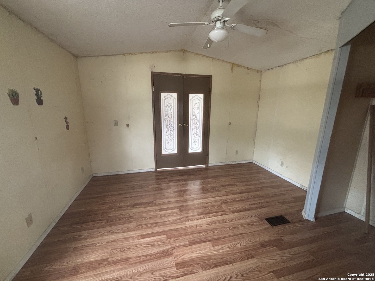 7714 Whartons Dock Bandera TX 78003
