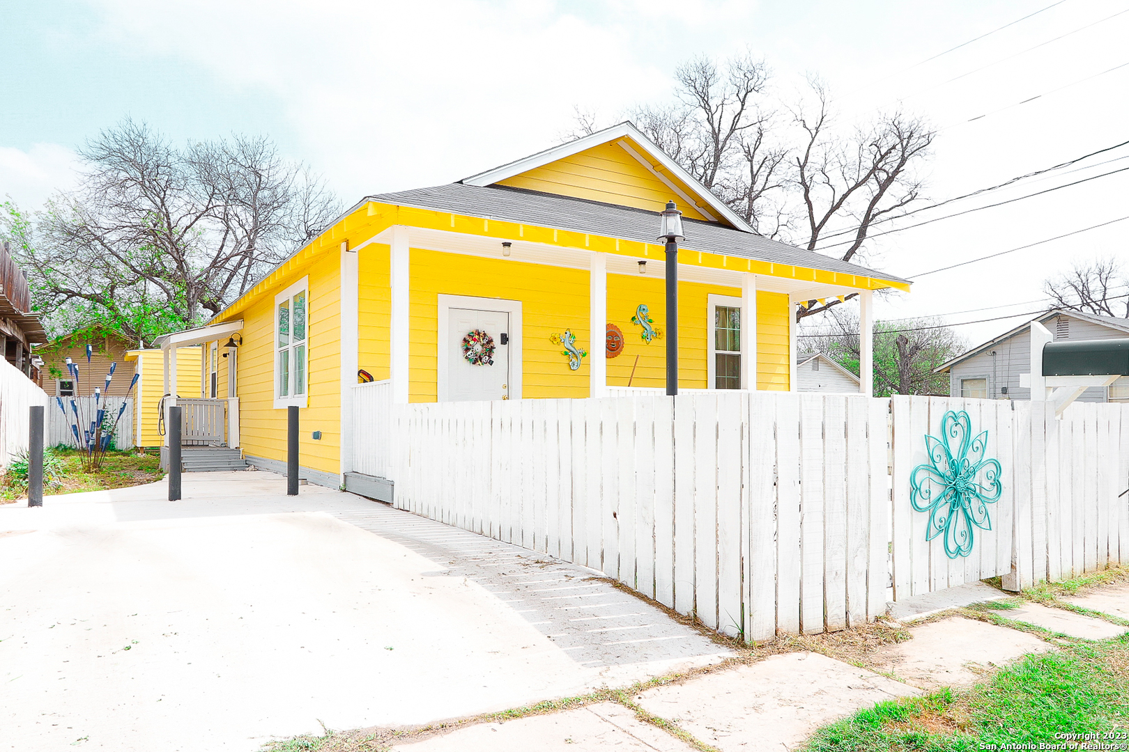 326 N East Lane Uvalde TX 78801