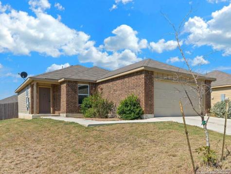 14423 Rockhouse Road Elmendorf TX 78112