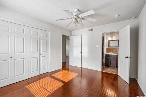 215 Hialeah Avenue San Antonio TX 78218