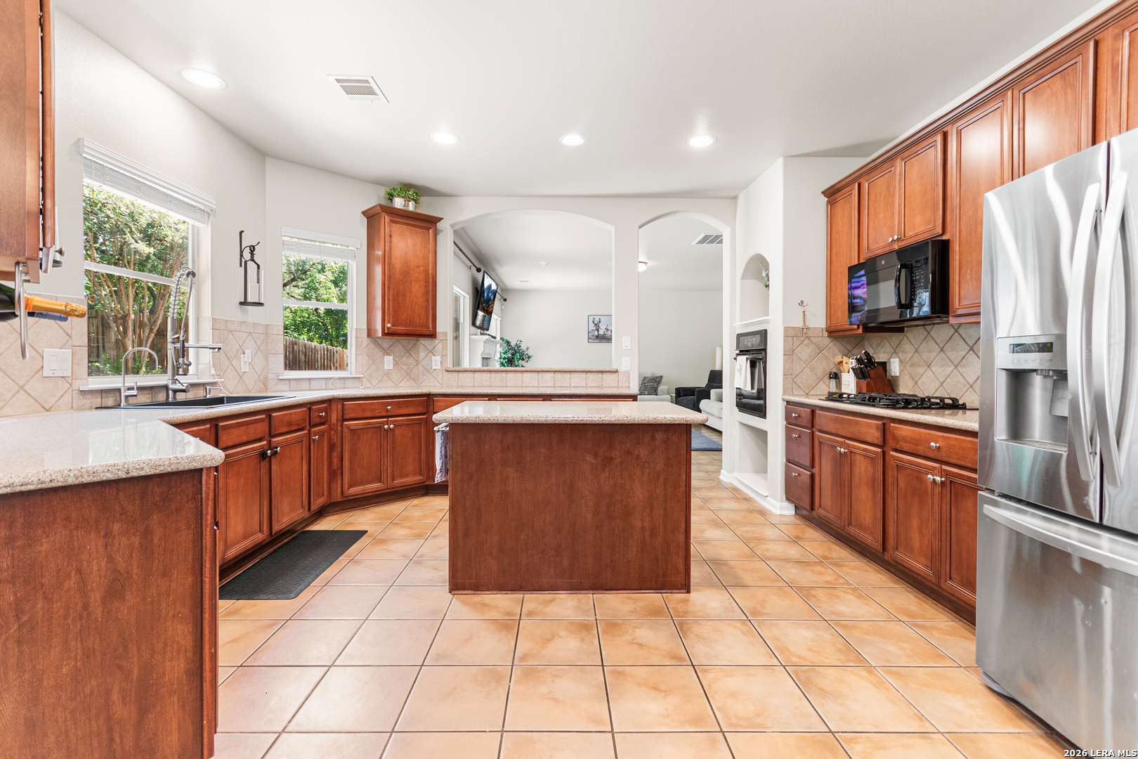 3319 Roan Valley San Antonio TX 78259
