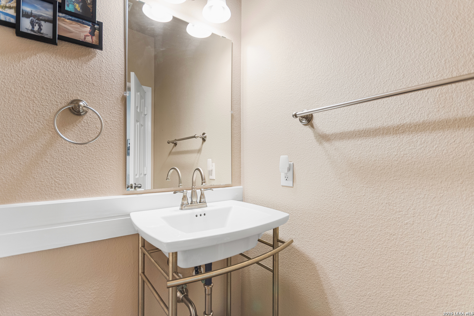 3319 Roan Valley San Antonio TX 78259