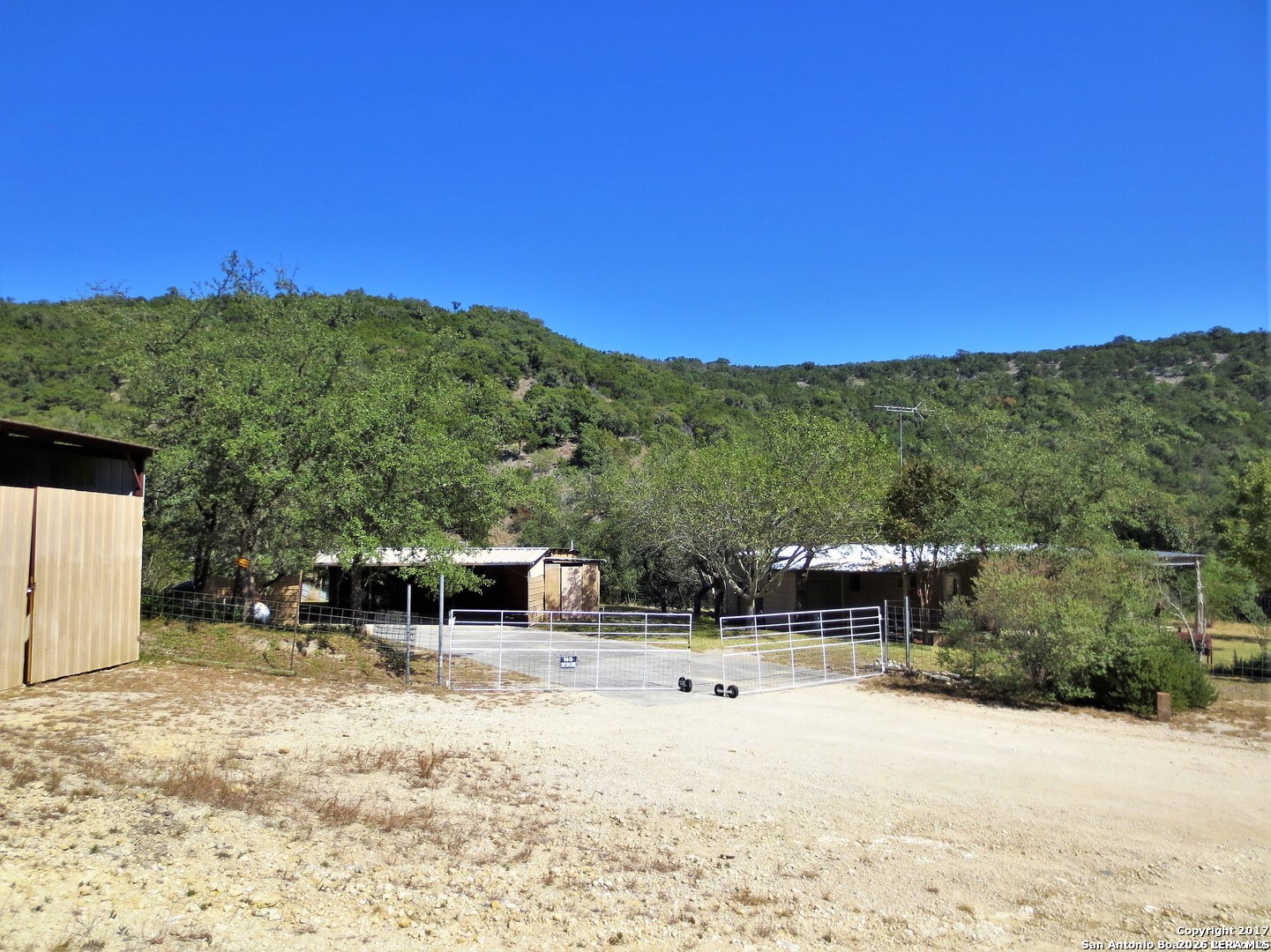 824 Juniper Road Tarpley TX 78883