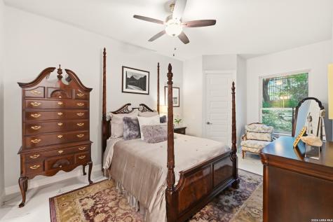 21335 Rembrandt Hill San Antonio TX 78256