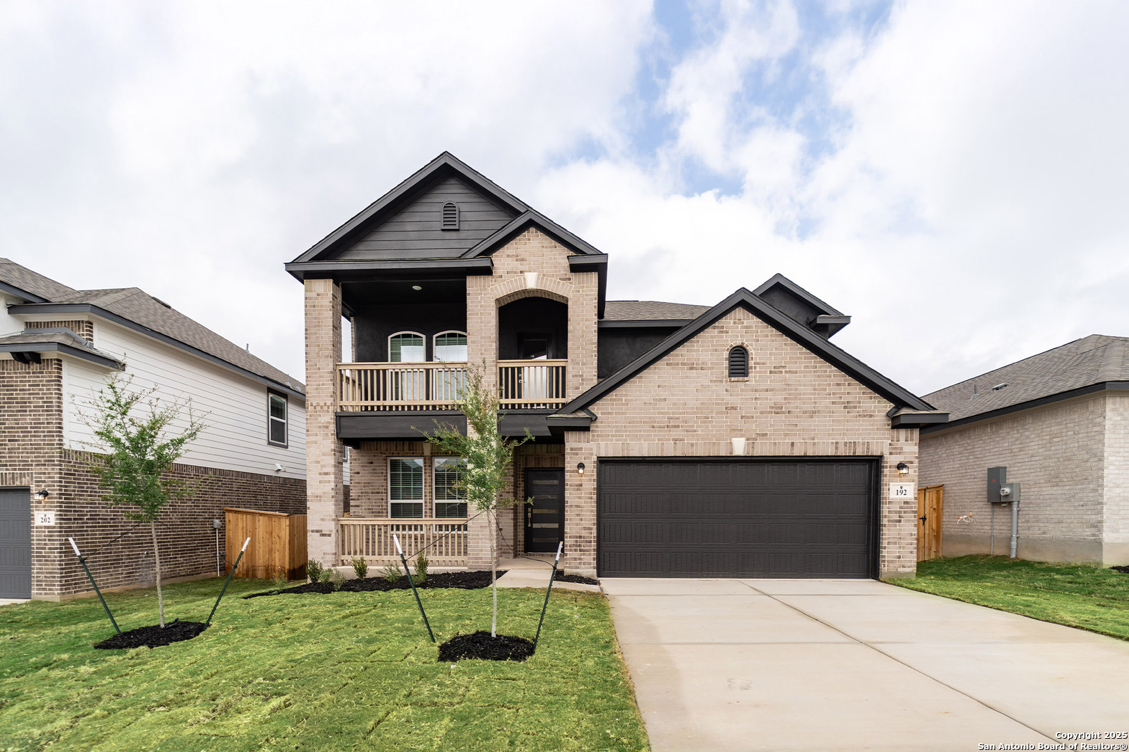 192 Ednie Lane Mico TX 78066