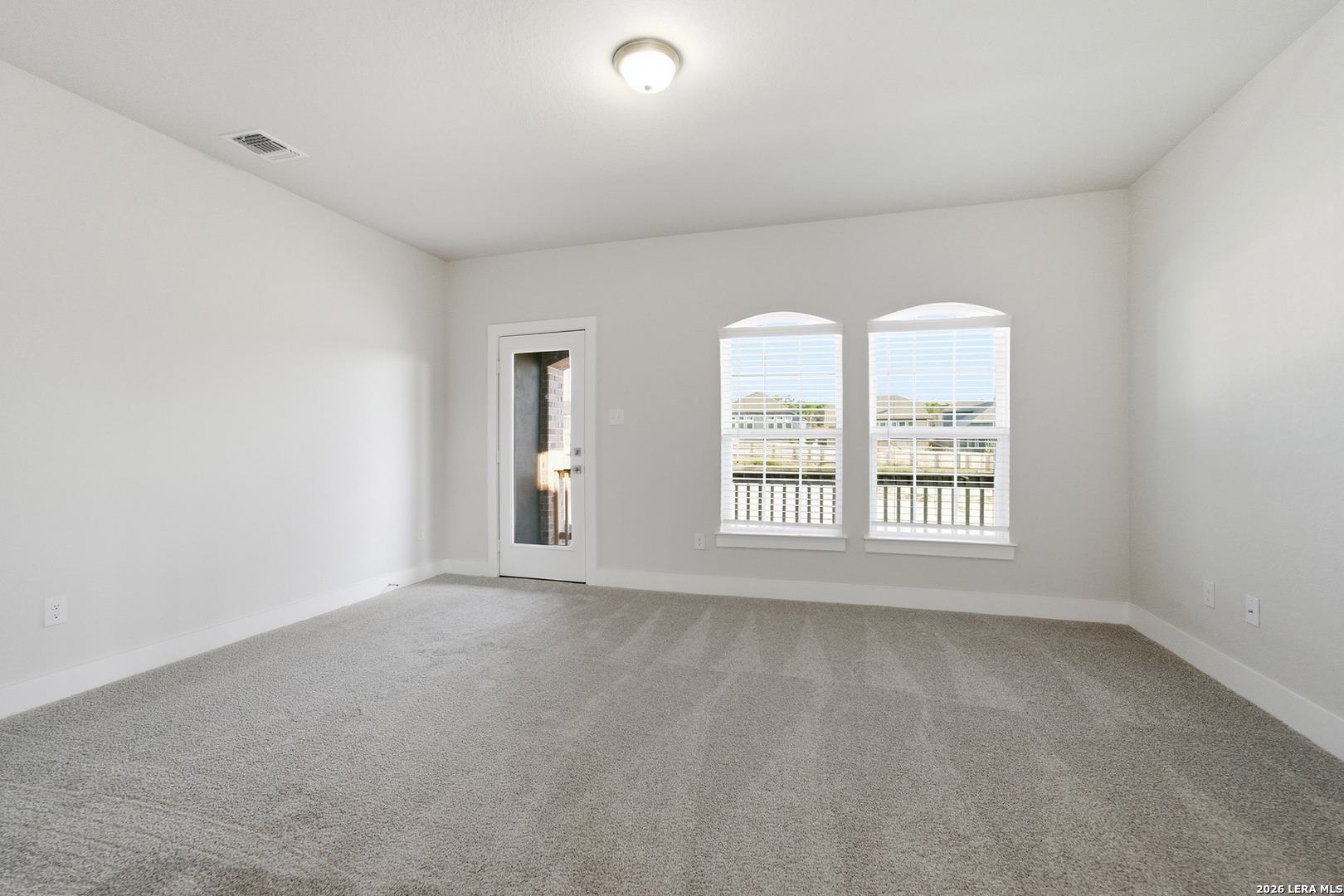 192 Ednie Lane Mico TX 78066