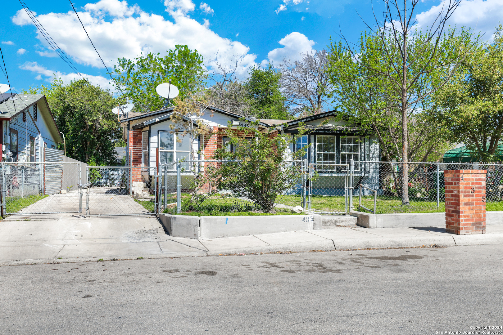 435 Chalmers Avenue San Antonio TX 78214