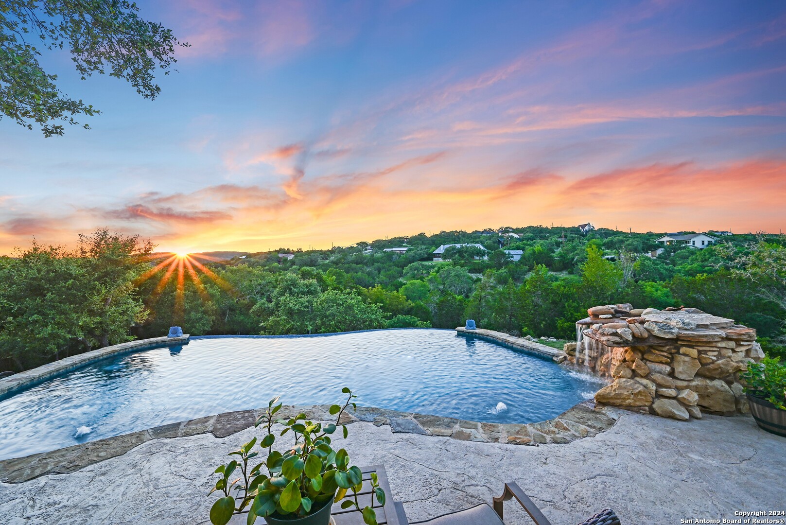 1007 La Paloma Drive Canyon Lake TX 78133