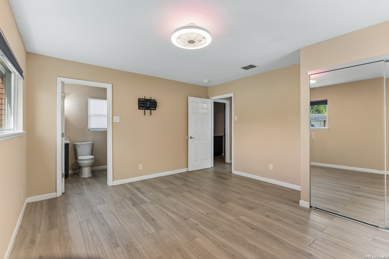 3203 Shady Springs San Antonio TX 78230