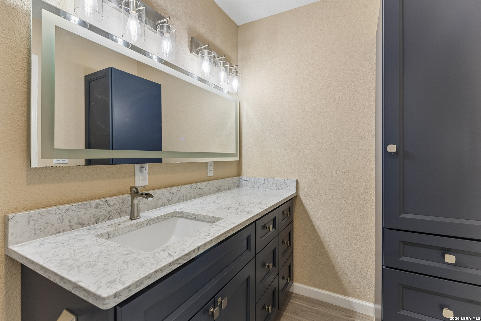 3203 Shady Springs San Antonio TX 78230