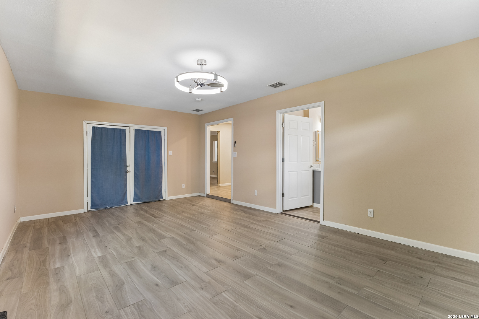 3203 Shady Springs San Antonio TX 78230