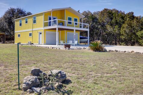 1657 Blueridge Canyon Lake TX 78133