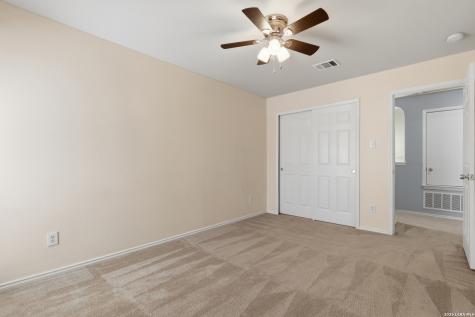 10815 Bearwolf Bay San Antonio TX 78245
