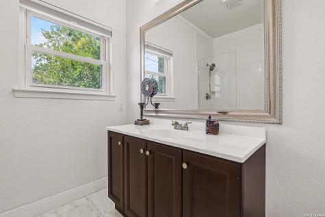 7062 Mccullough Avenue San Antonio TX 78216