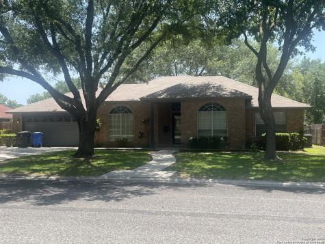 1215 Eagle Ridge Seguin TX 78155