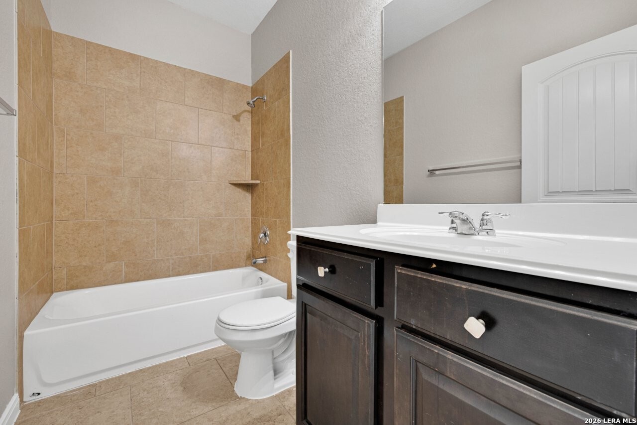 4544 Meadow Green Schertz TX 78108