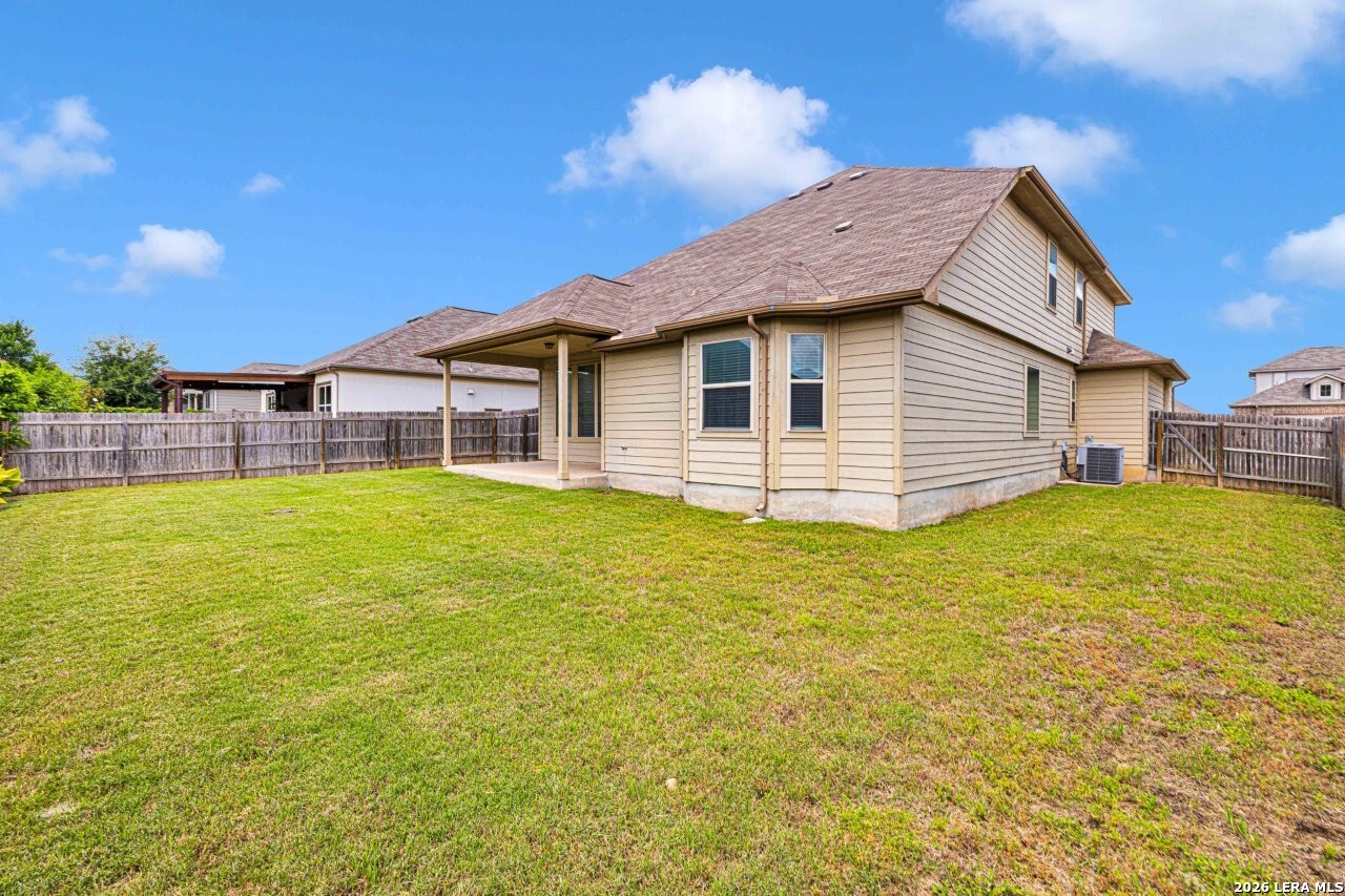4544 Meadow Green Schertz TX 78108