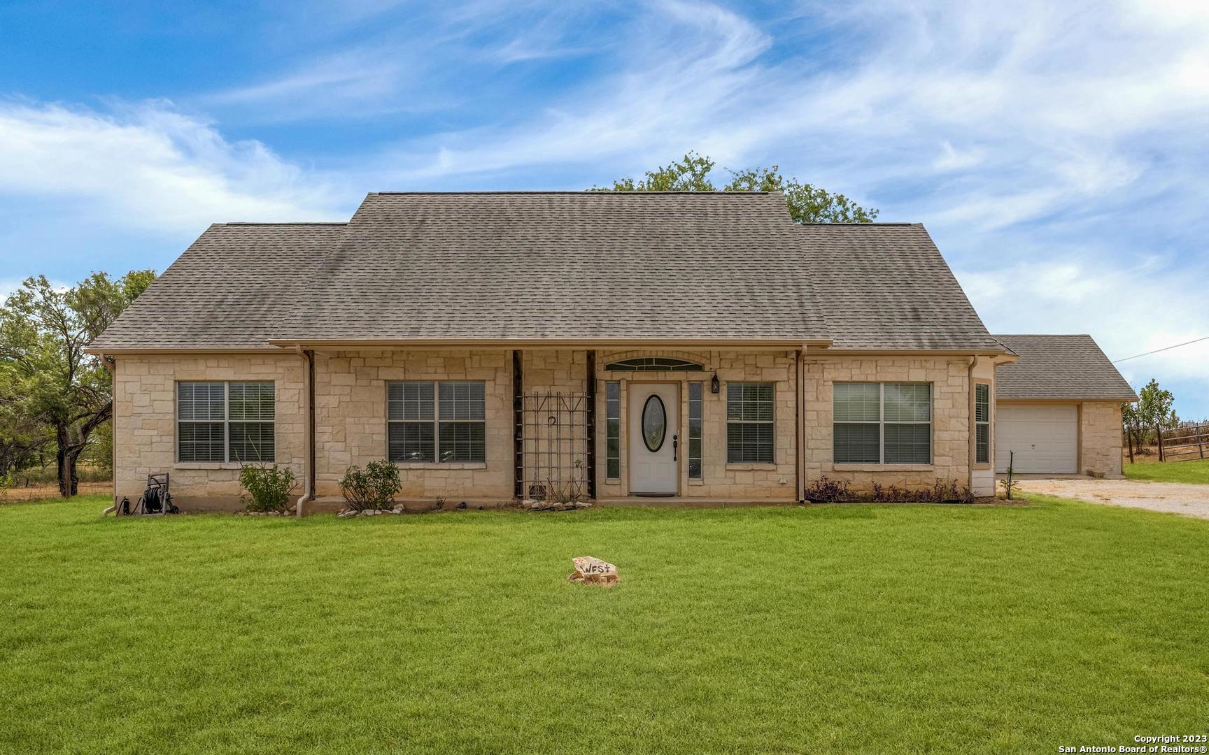 100 Country Place Drive Adkins TX 78101