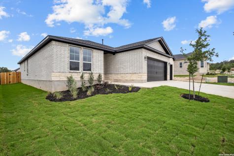 147 Highland Park Castroville TX 78009