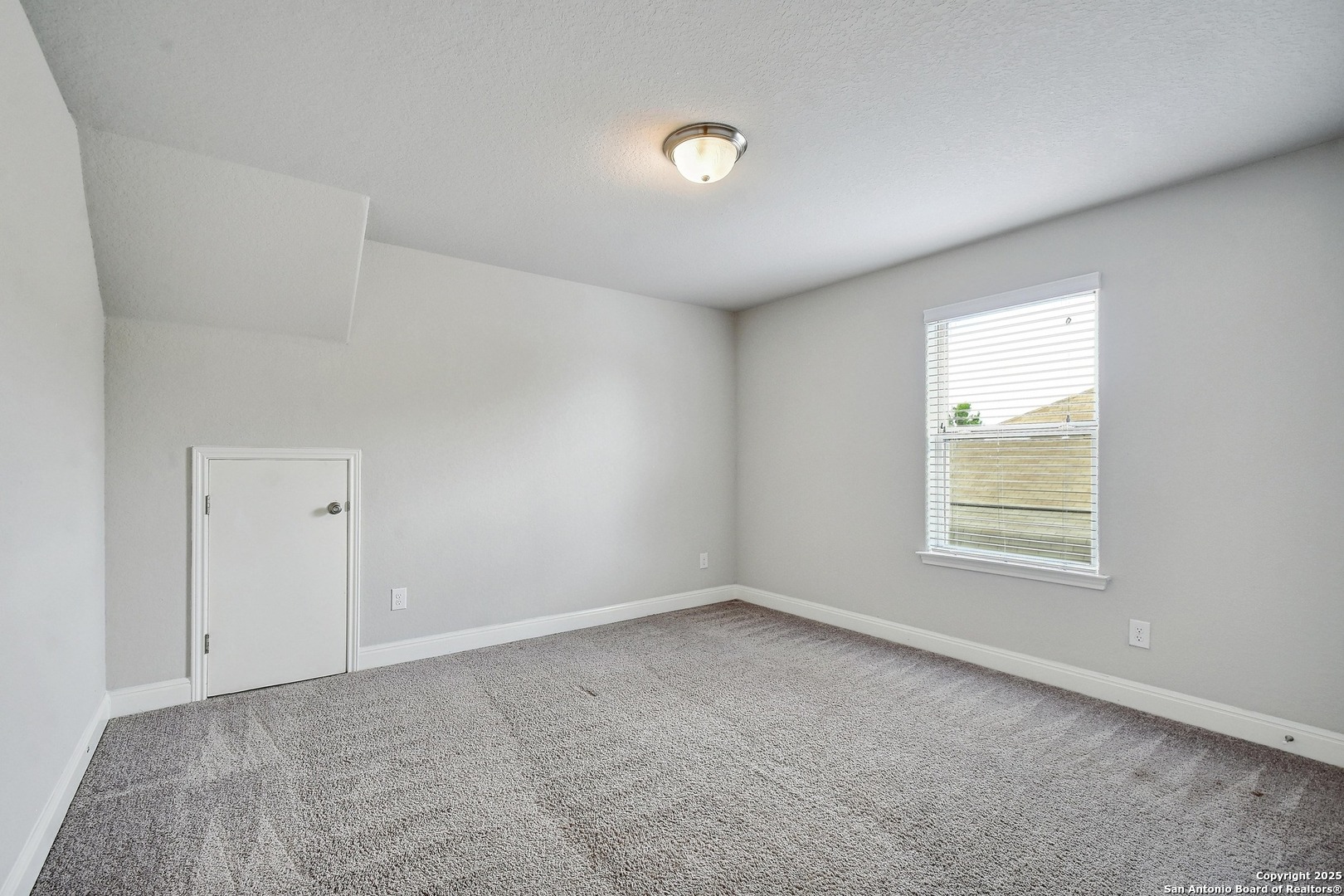8103 Lovela Bend San Antonio TX 78254