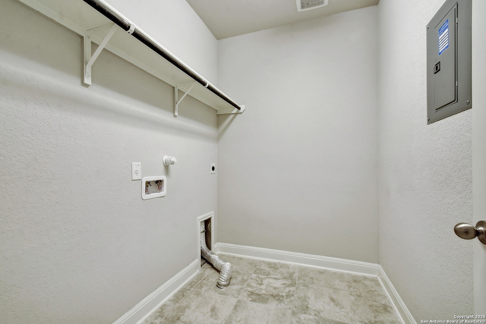 8103 Lovela Bend San Antonio TX 78254