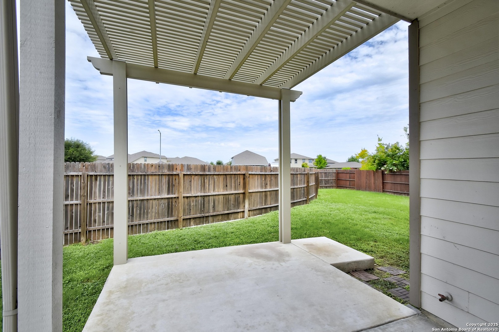 8103 Lovela Bend San Antonio TX 78254