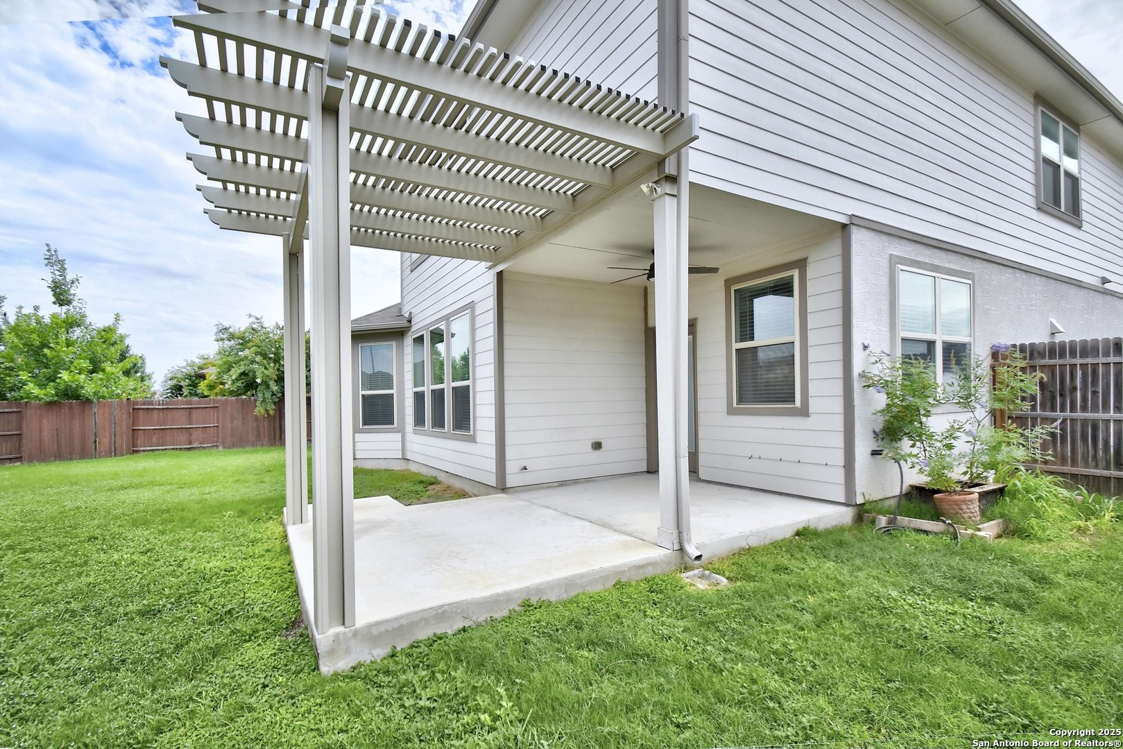 8103 Lovela Bend San Antonio TX 78254
