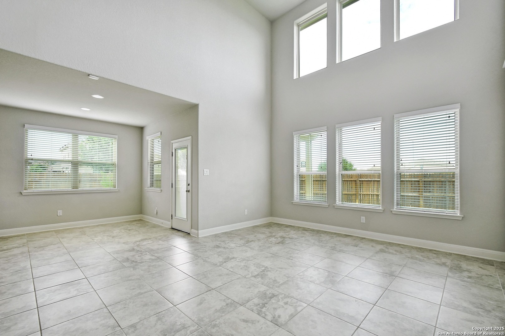 8103 Lovela Bend San Antonio TX 78254